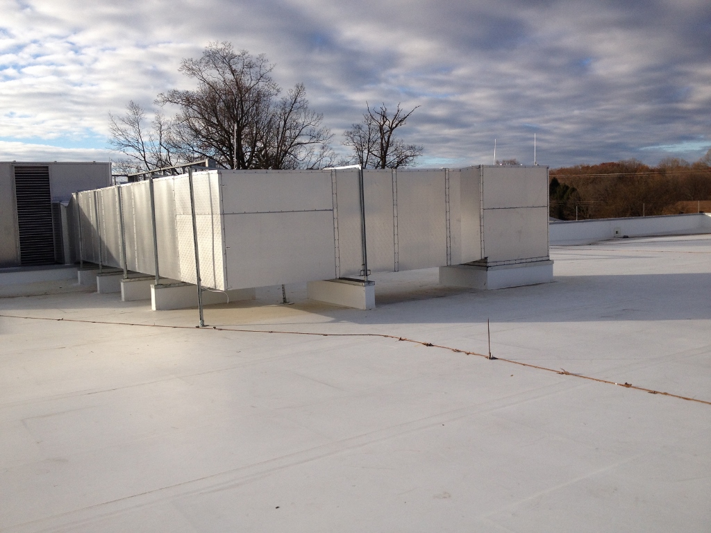 Rooftop Ductwork for a Medical Facility